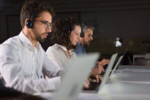 o Call Center interno é uma ótima solução para clínicas de médio e grande porte.