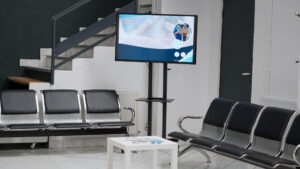 um painel de chamadas pode evitar que o dia a dia de qualquer clínica ou consultório seja improdutivo e cheio de atrasos.